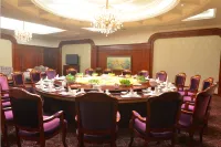 Shengzhong Lake Holiday Hotel