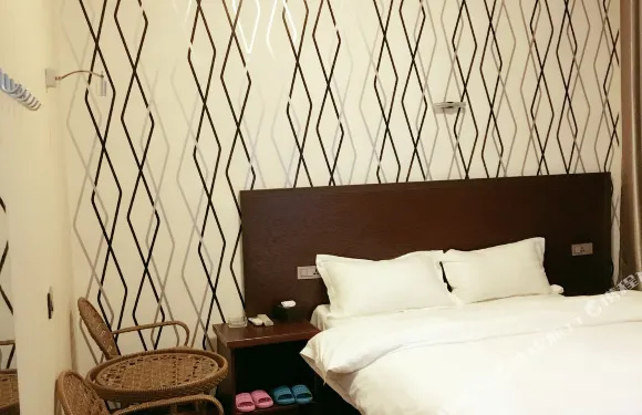 平塘食全食美酒店