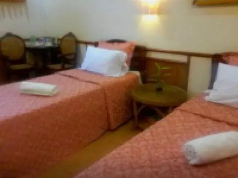 Zemkamps Chalet Hotels in Guimaras