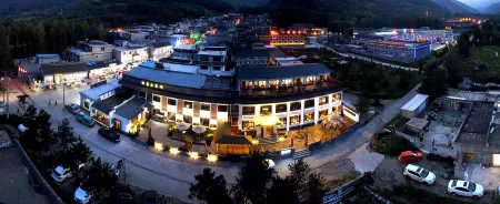 Floral·Wutai Mountain Yi'an Boutique Hotel(Wuye Temple) Отели рядом с достопримечательностью «Jinge Temple»