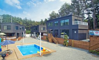 Yeongheungdo Grove Resort