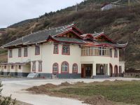 松潘格桑河畔藏院