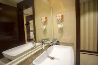 Huazhou Huyanwan Chain Hotel Shangjie Branch Hotels in Huazhou