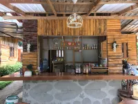 Bansuanphutarn Hotels in Ban Ta Khun District