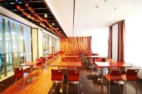 훈춘 유라시안 호텔 (오우야 옌바이 쇼핑센터 국제여객운송역)