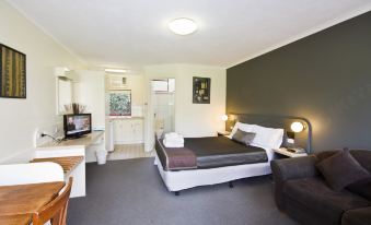 Lorne Coachman Inn