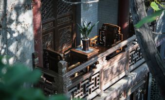Old locust Homestay