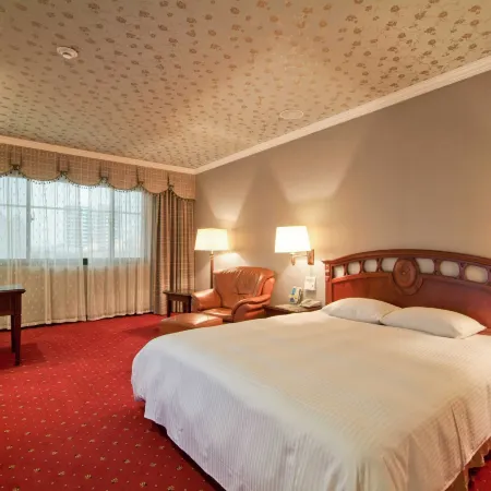 Tainan F Hotel