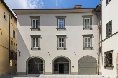 Palazzo Dipinto Các khách sạn gần Parrocchia Di Gattaiola