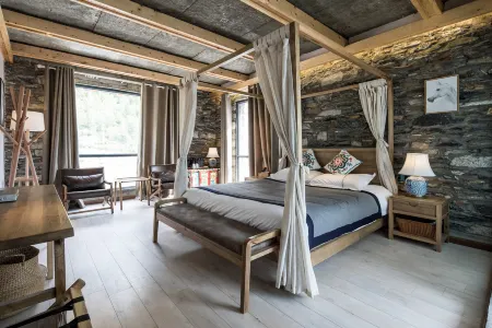 巴郎部落·雲上藝宿（四姑娘山景區店）