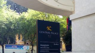 central-palace-hotel