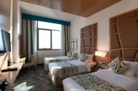 Best Western Plus Pearl Creek Hotels near Dubai Gold Souk