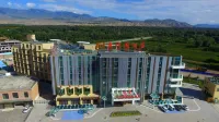 Jingyuege International Hotel Hotels near Chinese Fuyunlun