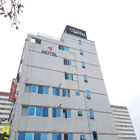Some Motel Gangneung Отели рядом с достопримечательностью «Фантазийный музей чашек»
