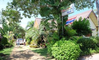 Ruean Phet Resort
