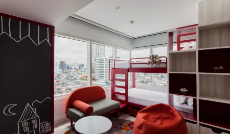 Centara Watergate Pavilion Hotel Bangkok