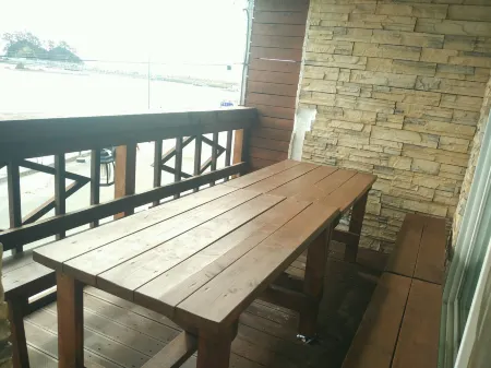 Taean Rose Pension Отели рядом с достопримечательностью «Mallip'o-haesuyokchang»