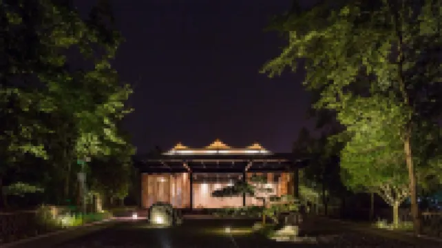 Chengdu Miaoxi Wild Luxury Resort Hotel