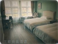 兰欧尚品酒店(明光长途汽车站店) - 标准双床房