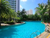 三亚椰之海海景度假公寓 - 室外游泳池