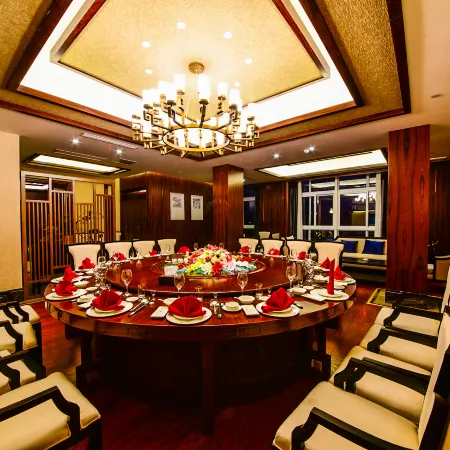 Jin Du International Hotel Отели в г. Ланси