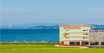 Geoje Beach House Hotels in 