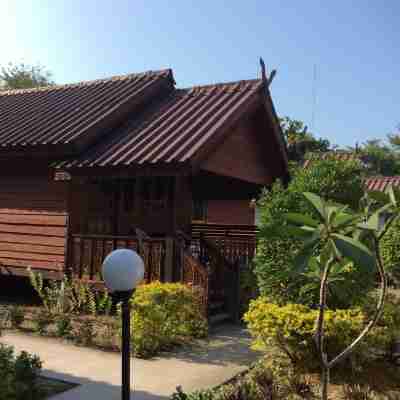 Lipe Power Beach Resort Hotel Exterior