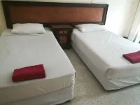 Jinta Hotel Nathon Beach