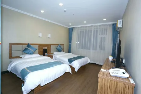 Super 8 Hotel (Dunhua Railway Station) Отели рядом со станцией Dunhua Railway Station