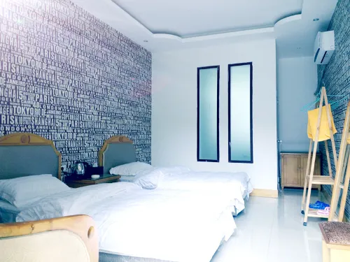 Zhumadian street guest hotel