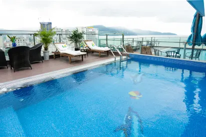 Khách sạn Dana Marina