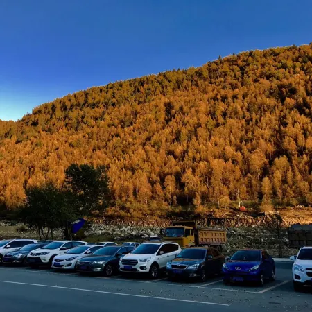 Chang Ping Inn(Four Girls Mountain Scenic Area)