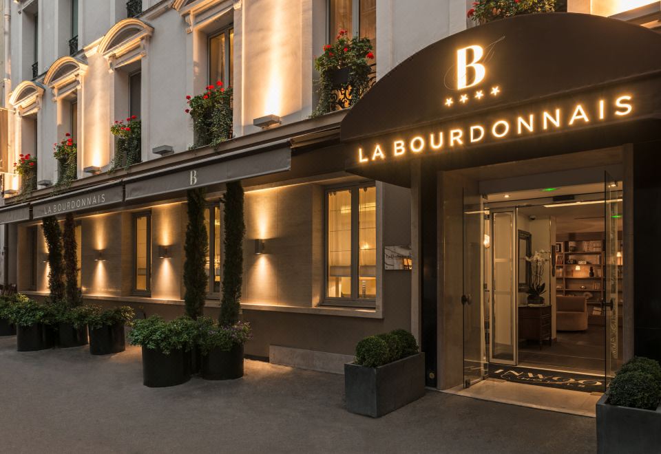 3. 호텔 라 부르도..