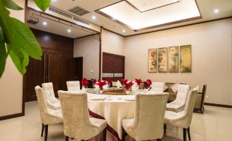 Huajiaxin Wenxuan Hotel (Longzi Lake)