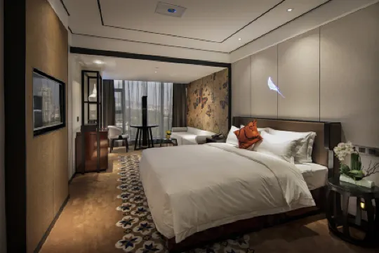 Paco Hotel (Guangzhou Huanshi East Road) Отели рядом с достопримечательностью «Guangzhou Zoo Happy World»