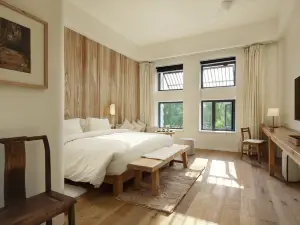 Yushe Hotel (Luoyang Longmen High-speed Railway Station Sports Center Branch)
