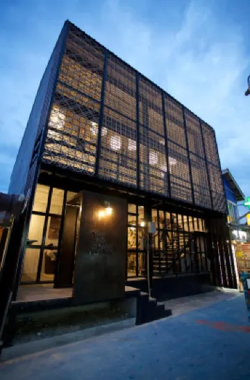 เดอะ สตรีท โฮสเทล เกาะหลีเป๊ะ - สำหรับผู้ใหญ่เท่านั้น โรงแรมใกล้Pattaya Beach