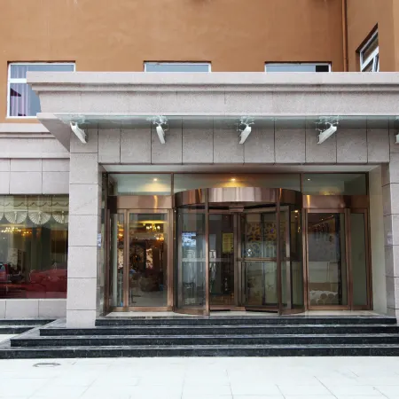 Fangcheng Wanda International Business Hotel