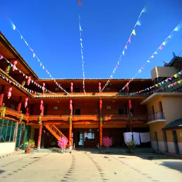 Yunlv Guanhu Inn