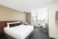 Rydges Auckland - bar