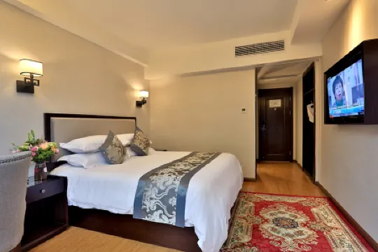 Hangzhou Lingyin Maison New Century Grand Hotel (Xihu Scenic Area) Отели рядом с достопримечательностью «Lengquan Pavilion»