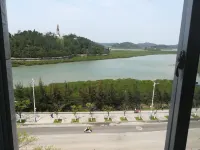 Qinzhou Seaview Bay Hotel (Qinzhou Port Plaza)