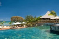 Zilwa Attitude, Hotels in 