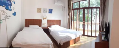 Fangchenggang Dolphin Bay Resort B&B (Qishazhen Lushan Ancient Fishing Village) Hotels in Leshan Ancient Fishing Village