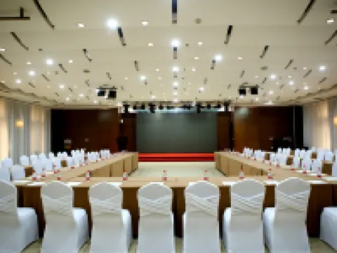 Spring Summer Fall Winter International Hotel Hotels in Dingxing