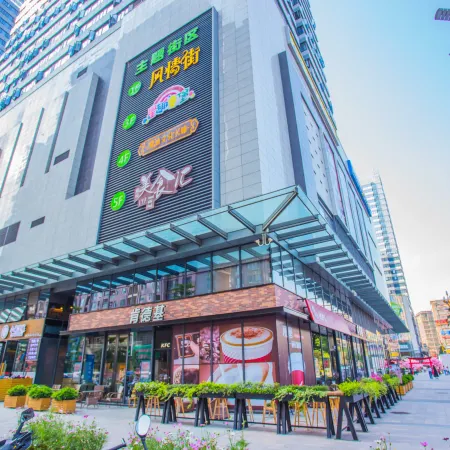 Yuehui International Apartment