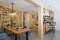 Timber Hostel - Hostales