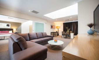 Ramada Hotel & Suites by Wyndham Sydney Cabramatta