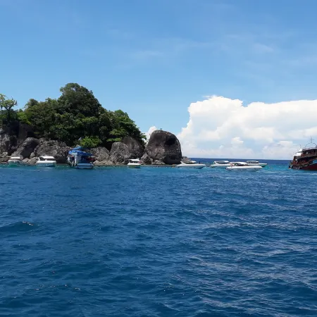 Seabreeze Hotel Kohchang Отели рядом с достопримечательностью «Шесть Кай- Бэй»