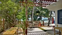 Haixia Hostel Hotel dekat Longlou Aviation Commercial Street